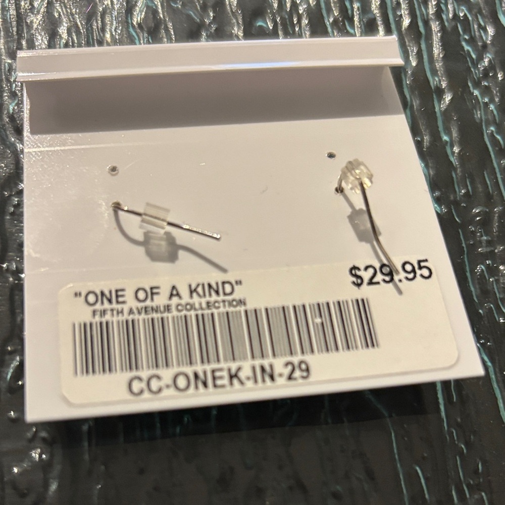 Fifth Avenue Collection Silver Cat Earrings - Picture 2 of 2